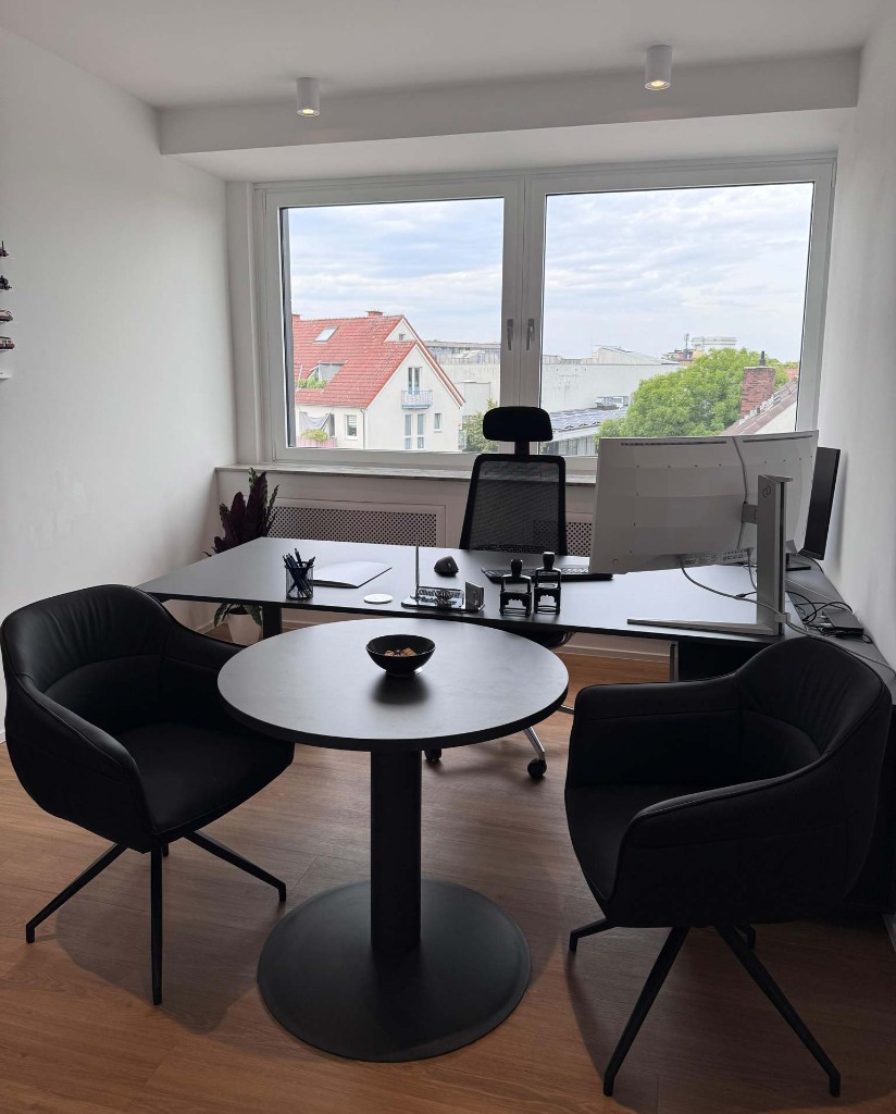 Modernes Büro der Nova Bahn Akademie